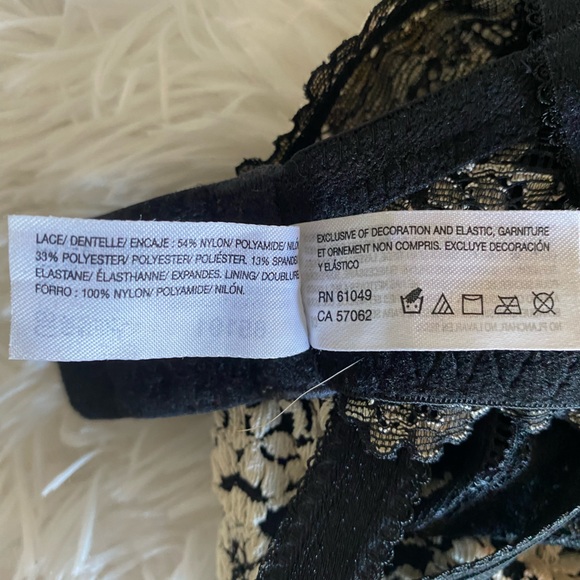 WACOAL 36 DD black lace underwire Bra
embroidery in a cream color - Picture 4 of 5